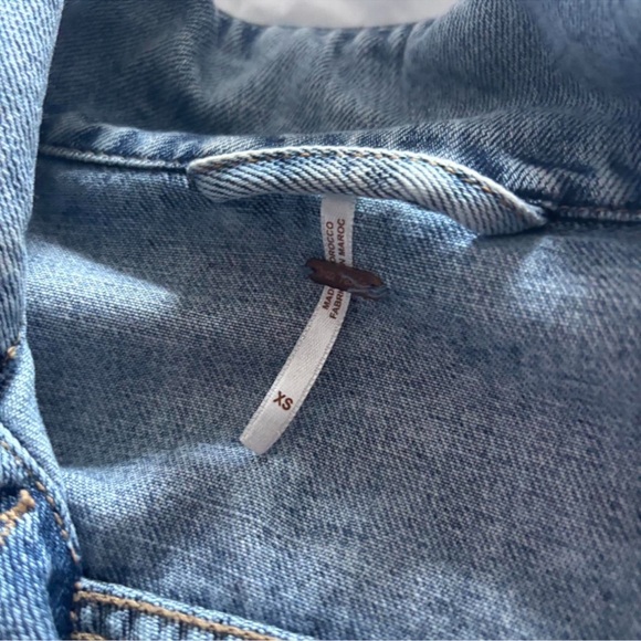 Denim Jacket with Button Closure - Picture 3 of 3